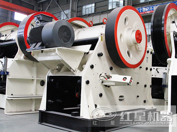 顎式破碎機(jī)實拍